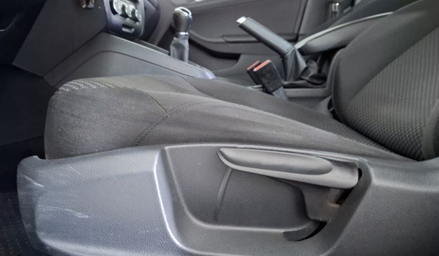 Volkswagen Jetta 2.5 TRENDLINE MT Sedan 2014