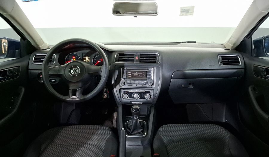 Volkswagen Jetta 2.5 TRENDLINE MT Sedan 2014