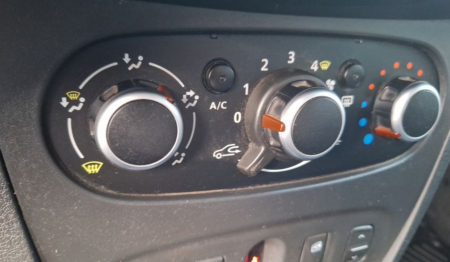 Renault Symbol 1.6 INTENS BLACK Sedan 2019