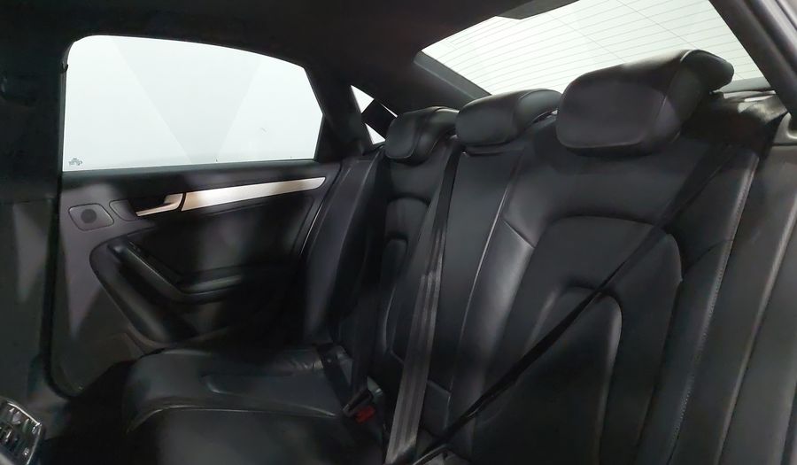 Audi A4 2.0 TFSI TRENDY PLUS MULTITRONIC Sedan 2013