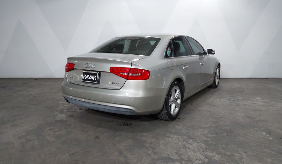 Audi A4 2.0 TFSI TRENDY PLUS MULTITRONIC Sedan 2013