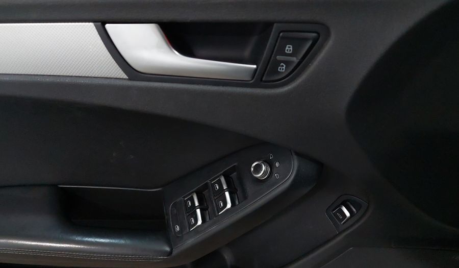 Audi A4 2.0 TFSI TRENDY PLUS MULTITRONIC Sedan 2013