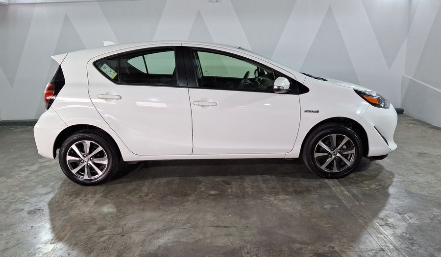 Toyota Prius C 1.5 HYBRID AUTO Hatchback 2019