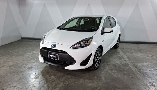 Toyota • Prius C