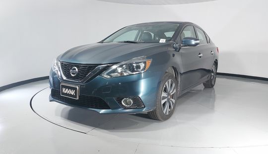 Nissan • Sentra