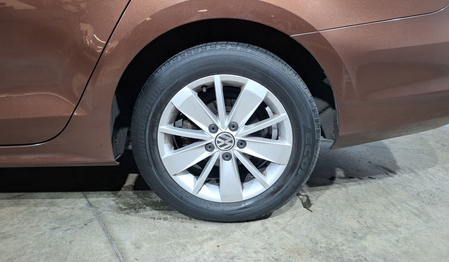 Volkswagen Jetta 2.5 TRENDLINE TIP. Sedan 2016