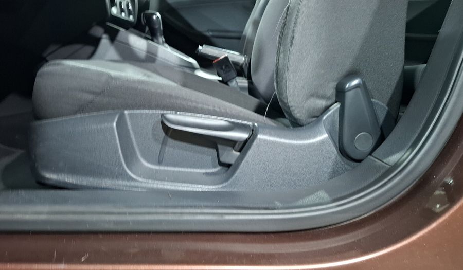 Volkswagen Jetta 2.5 TRENDLINE TIP. Sedan 2016