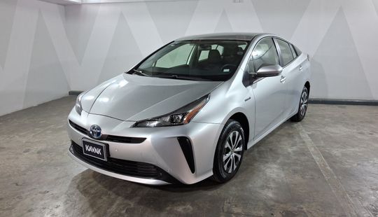 Toyota • Prius