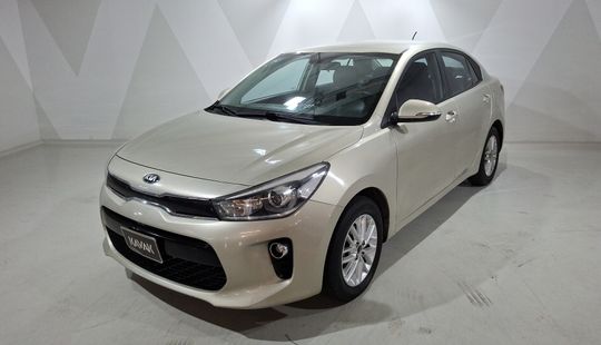 2018 • 94,000 km • Automático