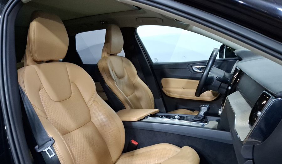 Volvo Xc60 2.0 T6 INSCRIPTION AUTO AWD Suv 2021