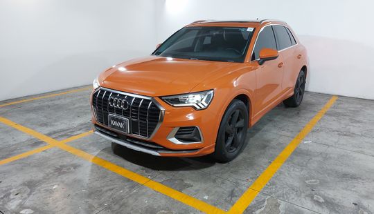 Audi • Q3