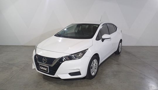 Nissan • Versa