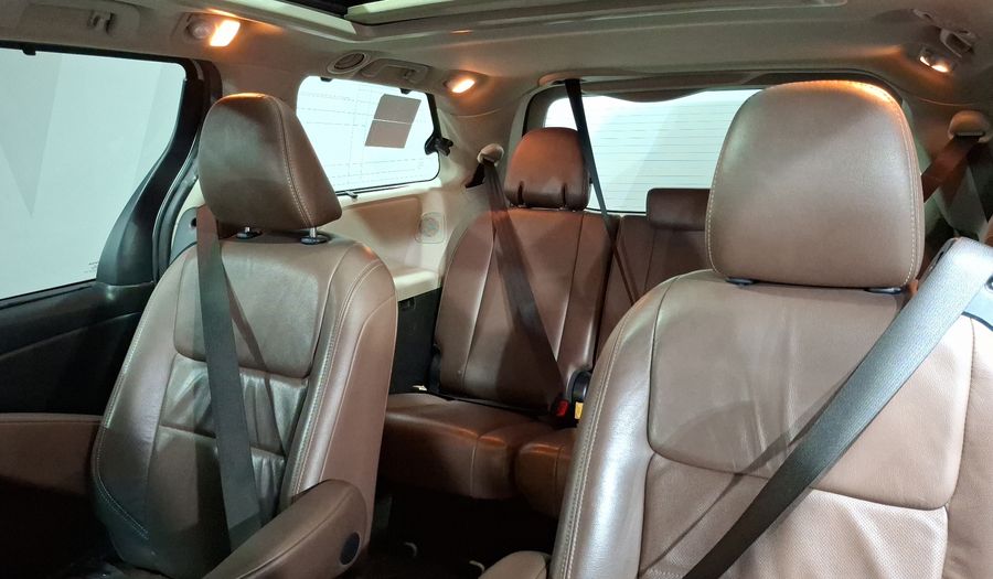 Toyota Sienna 3.5 LIMITED AT Minivan 2017