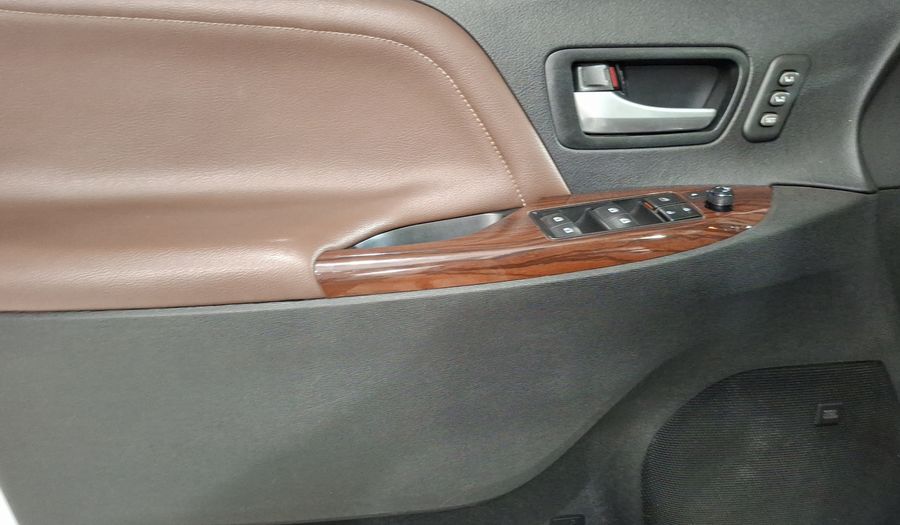 Toyota Sienna 3.5 LIMITED AT Minivan 2017