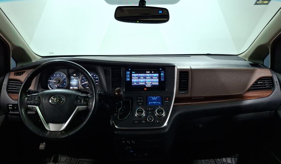 Toyota Sienna 3.5 LIMITED AT Minivan 2017