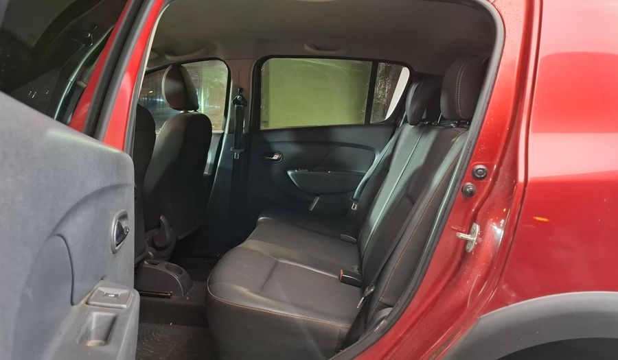 Renault Sandero Stepway 1.6 STEPWAY PRIVILEGE Hatchback 2017