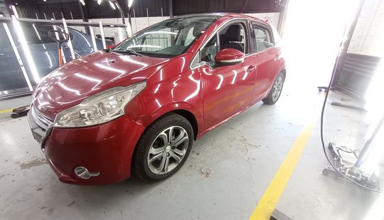 Peugeot • 208
