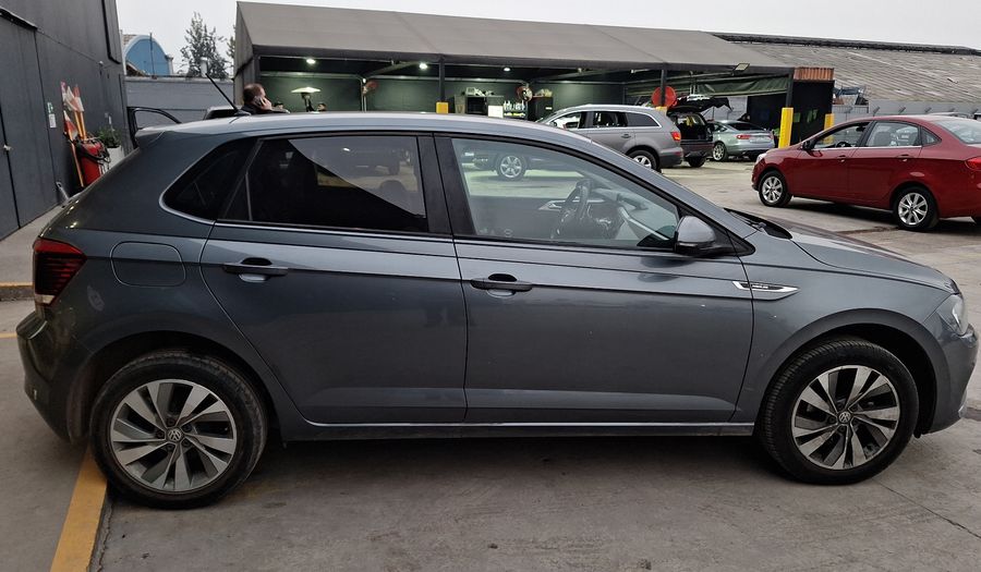 Volkswagen Polo 1.6 110 CV HIGHLINE Hatchback 2018