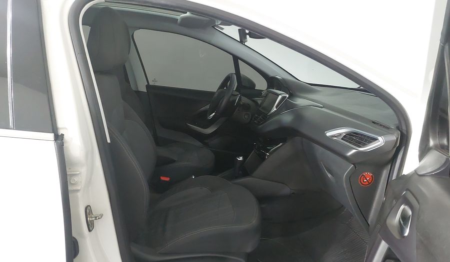 Peugeot 208 GRIFFE Hatchback 2015