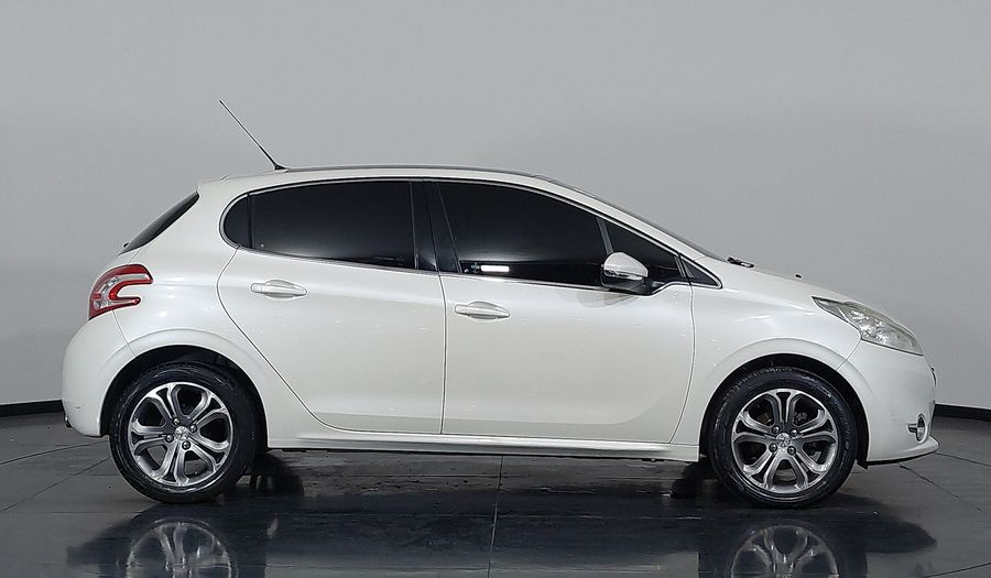 Peugeot 208 GRIFFE Hatchback 2015