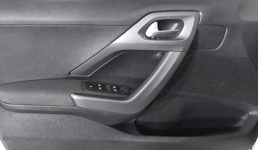Peugeot 208 GRIFFE Hatchback 2015
