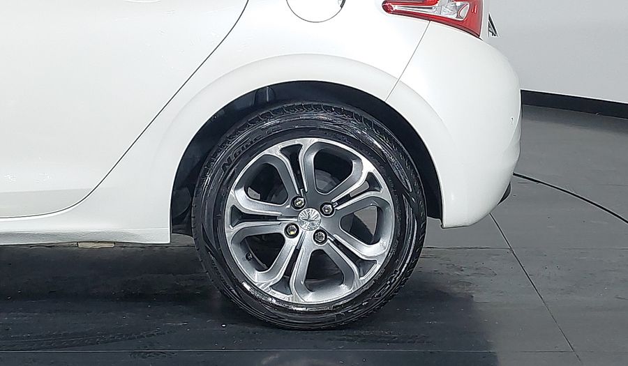 Peugeot 208 GRIFFE Hatchback 2015