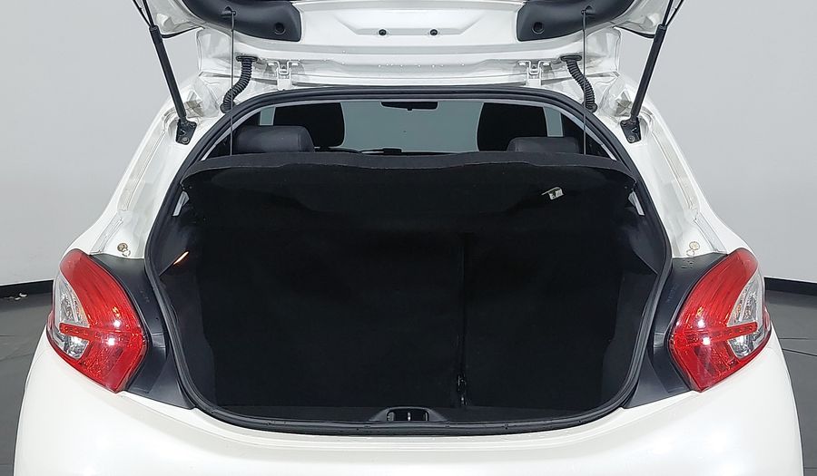 Peugeot 208 GRIFFE Hatchback 2015