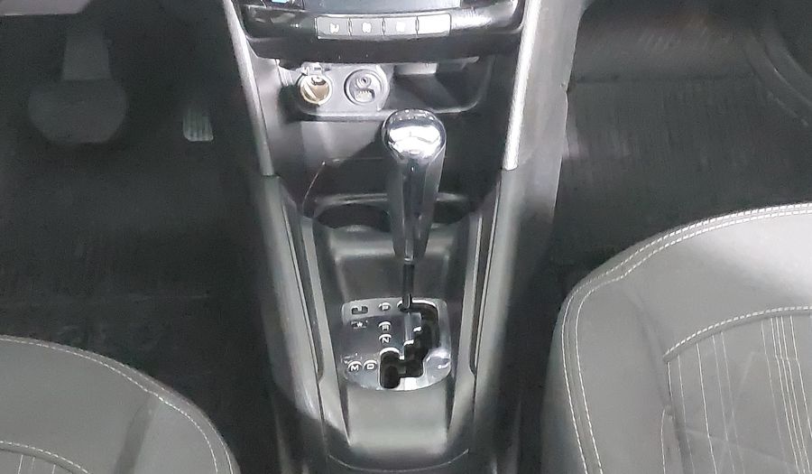 Peugeot 208 GRIFFE Hatchback 2015