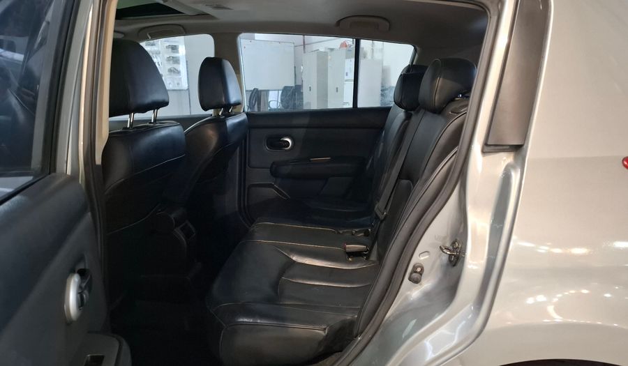 Nissan Tiida 1.8 TEKNA MT Hatchback 2012
