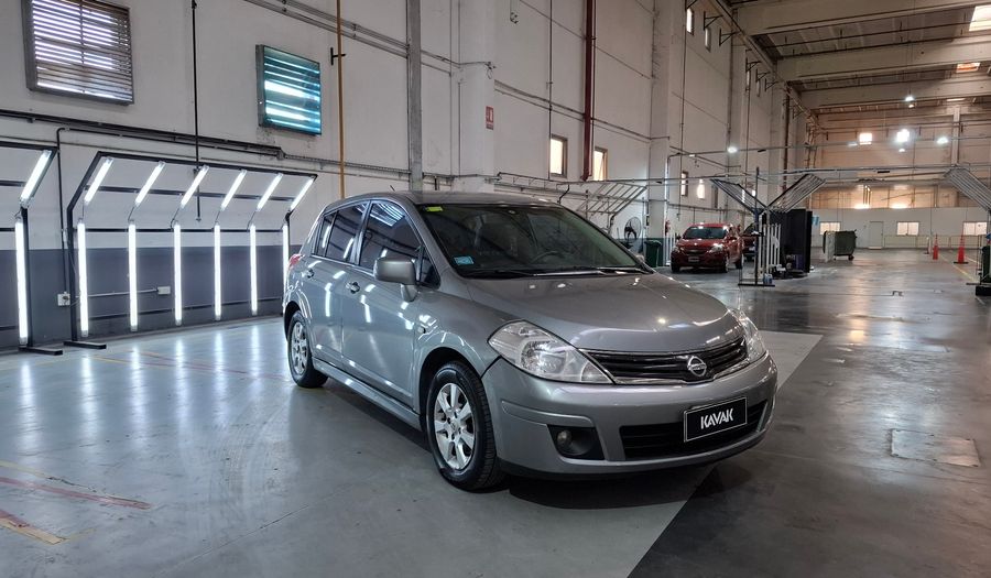 Nissan Tiida 1.8 TEKNA MT Hatchback 2012