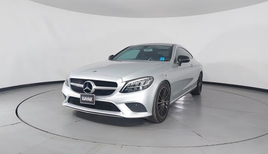 Mercedes Benz • Clase C