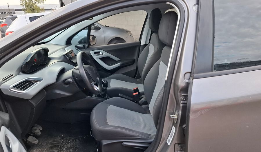 Peugeot 208 1.5 ACTIVE Hatchback 2016