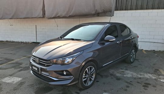 Fiat • Cronos