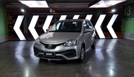Toyota • Etios