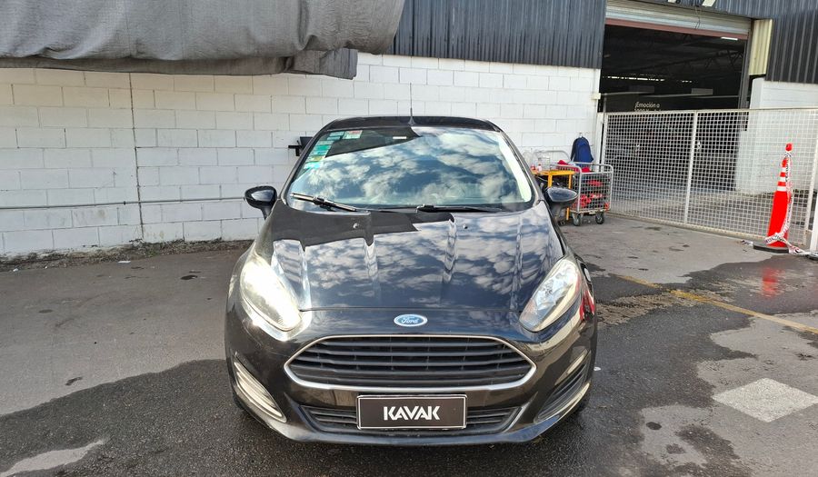 Ford Fiesta Kinetic Design 1.6 S Hatchback 2015