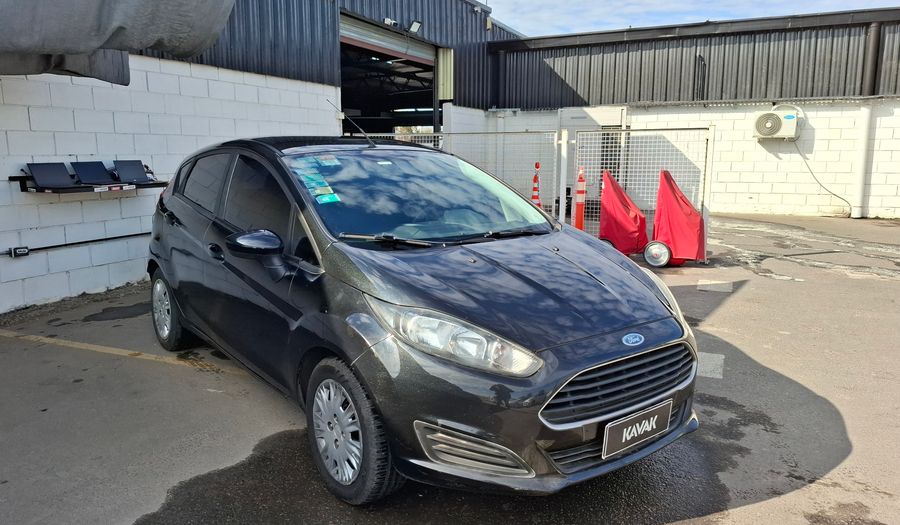 Ford Fiesta Kinetic Design 1.6 S Hatchback 2015