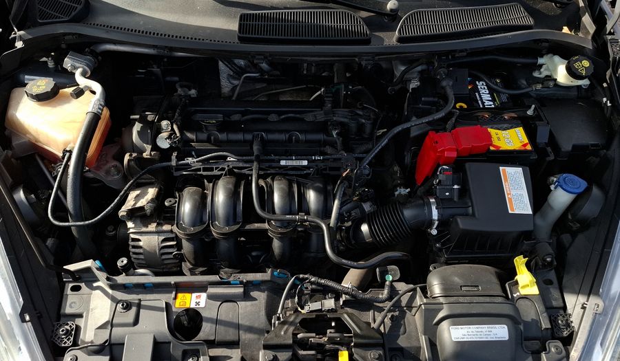Ford Fiesta Kinetic Design 1.6 S Hatchback 2015