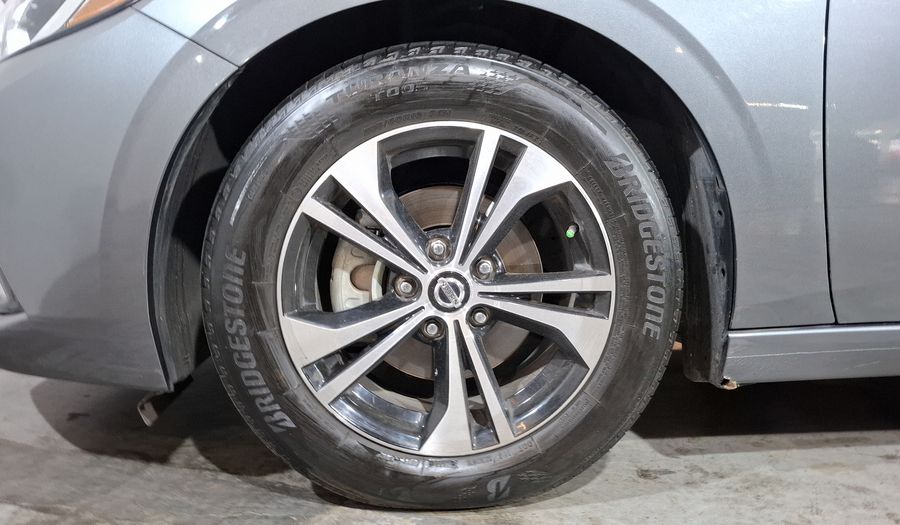 Nissan Sentra 2.0 ADVANCE CVT Sedan 2022
