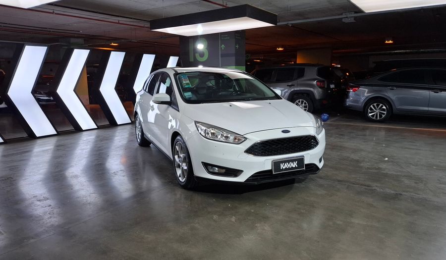 Ford Focus Iii 2.0 SE PLUS AT Hatchback 2017