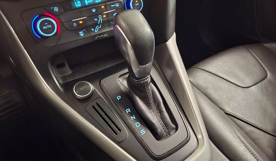 Ford Focus Iii 2.0 SE PLUS AT Hatchback 2017