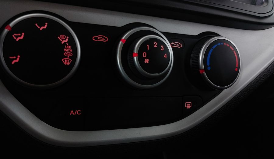 Kia Morning 1.2 EX AUTO PS DAB AC ABS Hatchback 2014