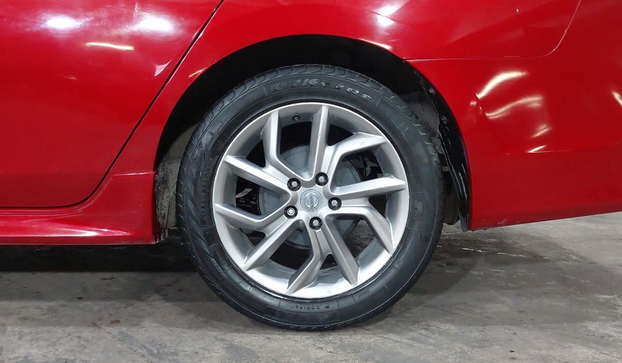 Nissan Sentra 1.8 SR NAVI CVT Sedan 2015