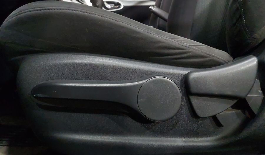 Nissan Sentra 1.8 SR NAVI CVT Sedan 2015