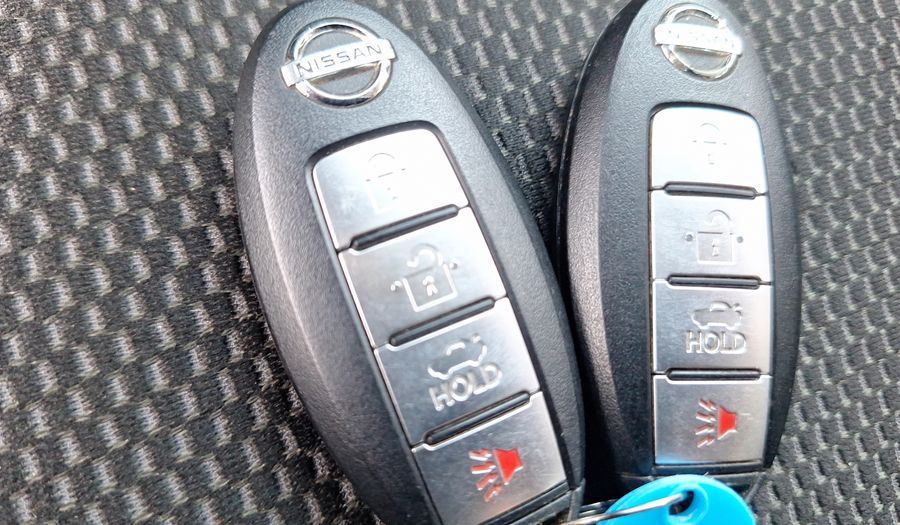 Nissan Sentra 1.8 SENSE Sedan 2016