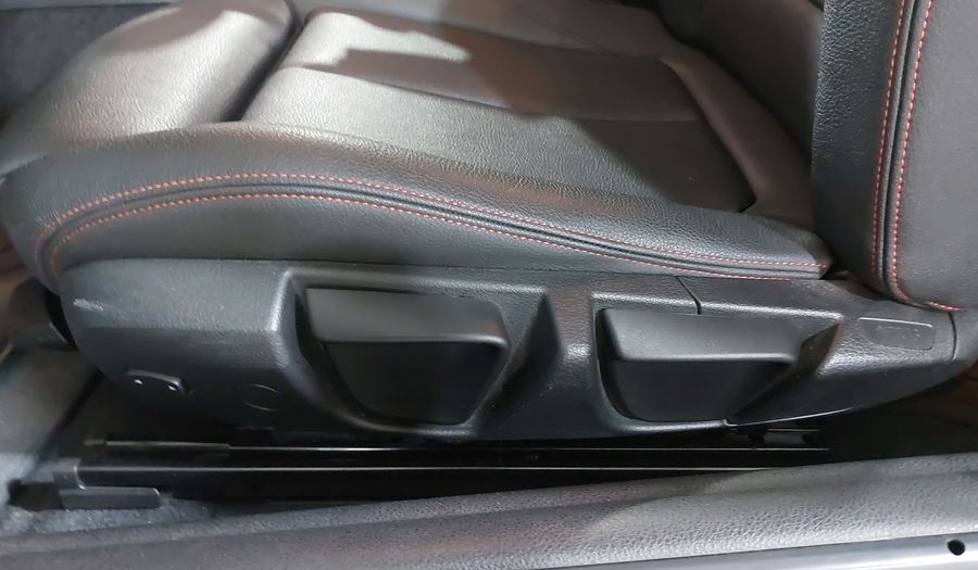 Bmw Serie 2 2.0 220I AUTO Coupe 2021