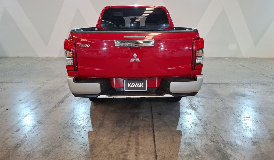 Mitsubishi L200 2.4 GLX GASOLINA Pickup 2023