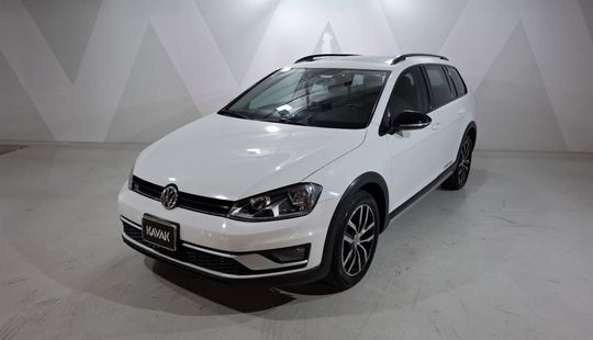 Volkswagen • Golf SportWagen