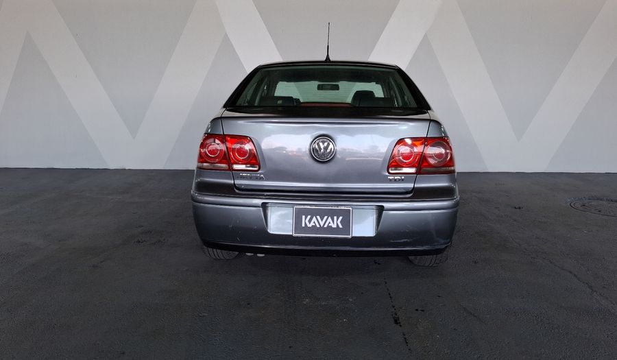 Volkswagen Jetta 1.9 TDI MT Sedan 2010