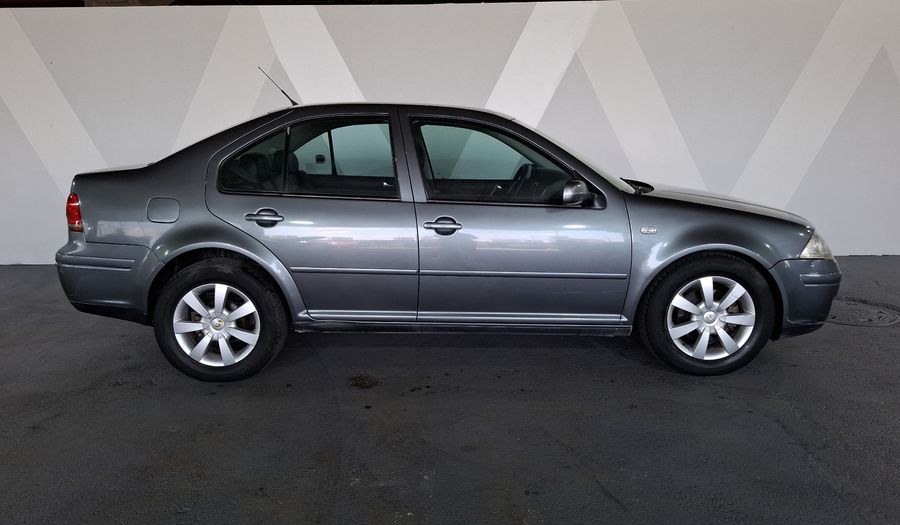 Volkswagen Jetta 1.9 TDI MT Sedan 2010