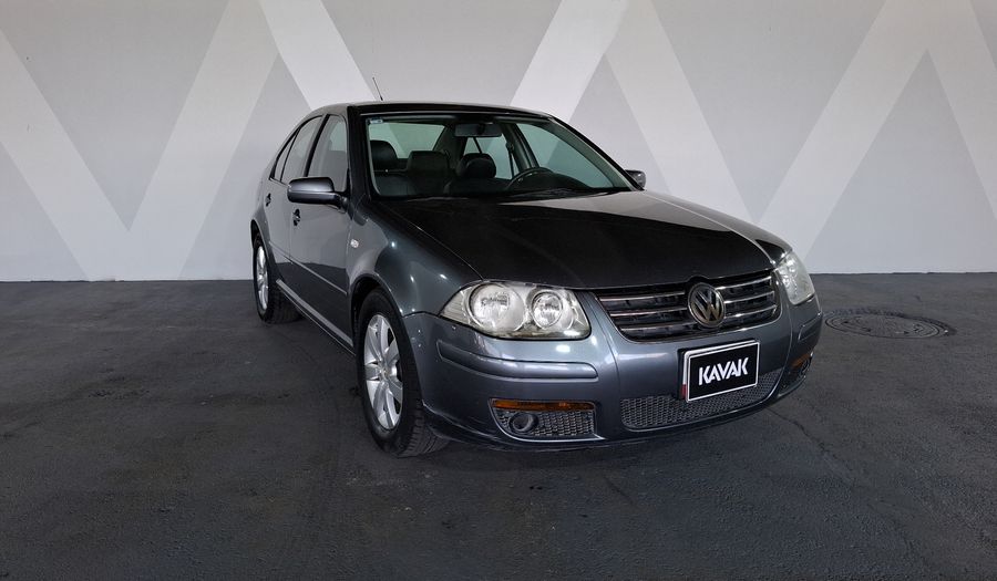 Volkswagen Jetta 1.9 TDI MT Sedan 2010
